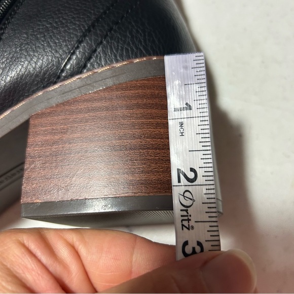 BareTraps Black Ankle Booties with Chunky Heel size 10M - Picture 5 of 7